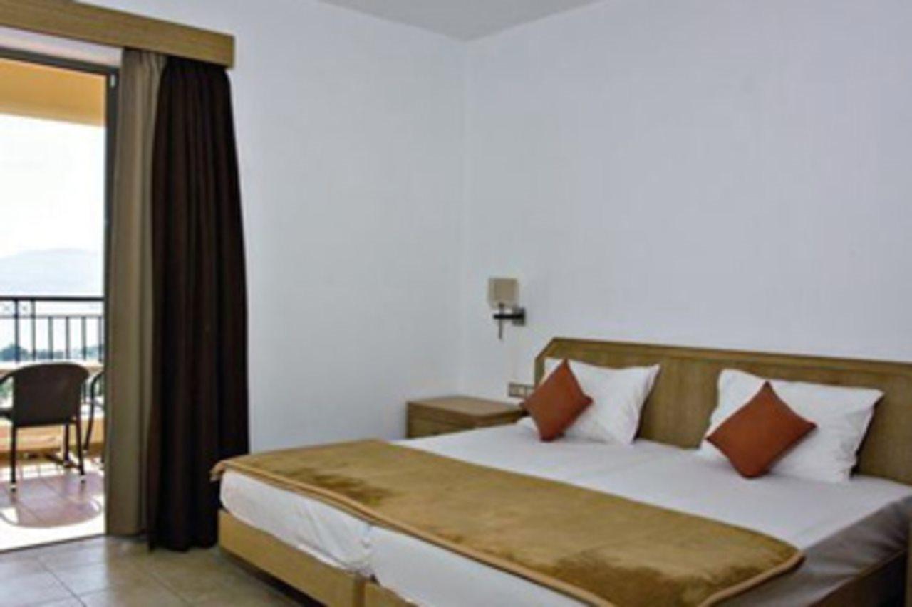 Pefkos Blue 3* Pefki